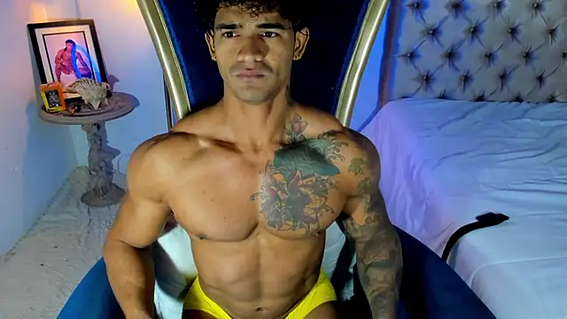 Show modela antonio__444 na web-kameri