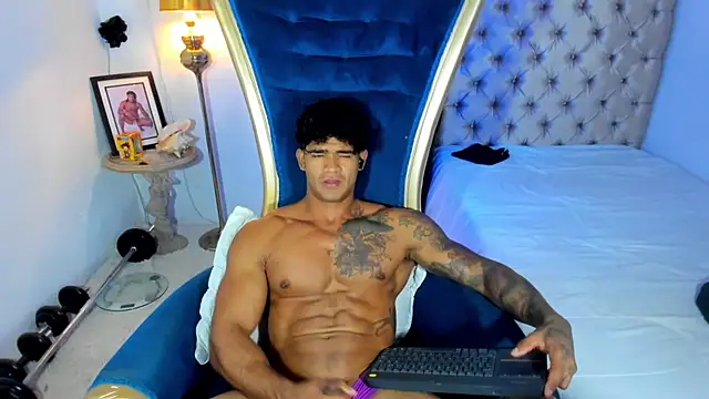 antonio__444 Show in webcam