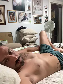 Show modela forgetwow na web-kameri