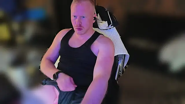 SwitchDean: διαδικτυακό σόου στην κάμερα