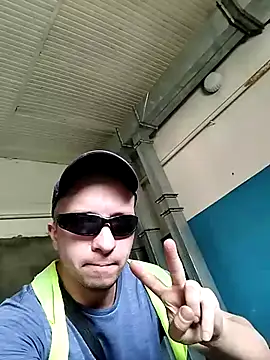 Pokazy przed kamerką – hornny_boy35