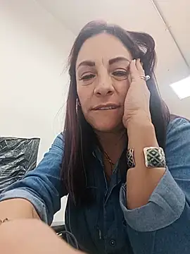 Chat +18 de _Kamy_Hot ao vivo