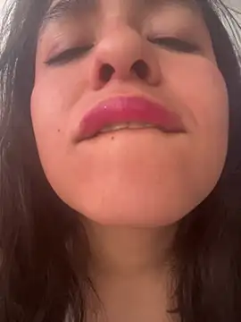 Chat XXX ao vivo de EmilyNoir1