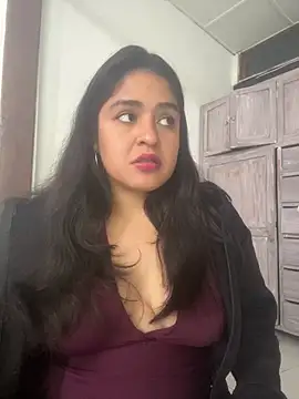 XXX chat uživo modela EmilyNoir1