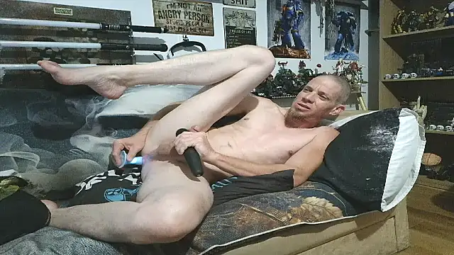 TomXXII webkamerás műsora