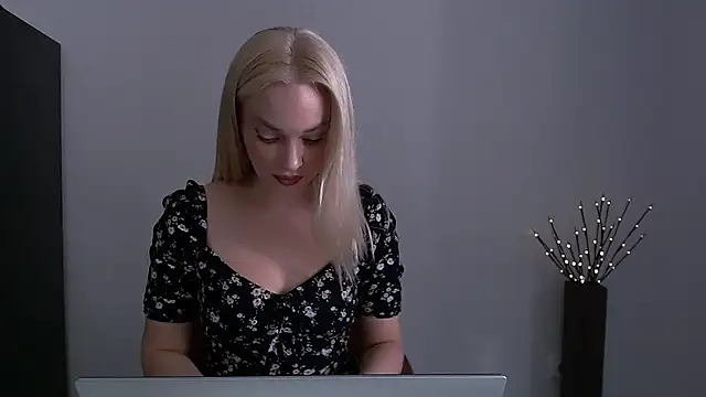 Lia_noo_regretsn Live XXX chat