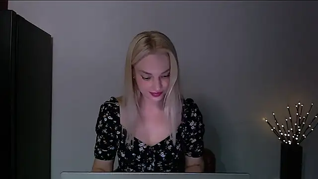 Lia_noo_regrets: απευθείας συνομιλία ΧΧΧ