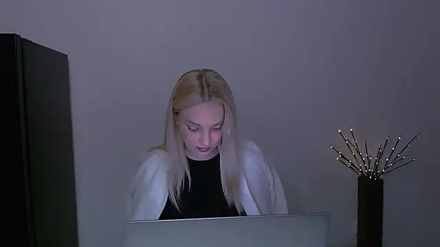Lia_noo_regrets Show Webcam