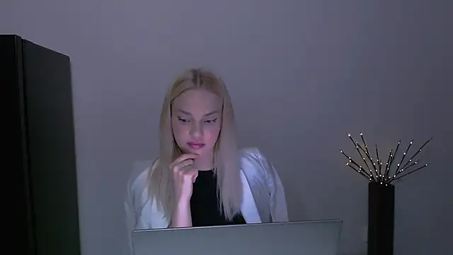 Lia_noo_regrets Webcamshow