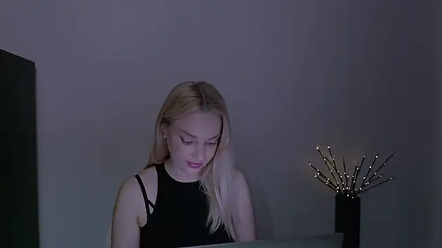Pertunjukan Kamera Web Lia_noo_regrets