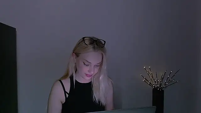 Webkamerová show Lia_noo_regrets