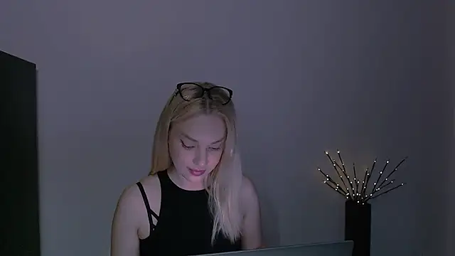 Lia_noo_regretsn Webbikameraesitys