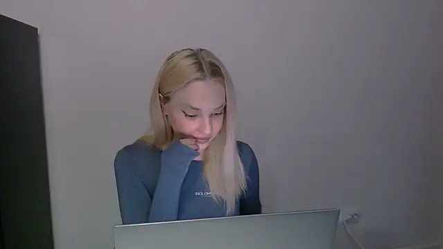 Lia_noo_regrets' Webcam Show