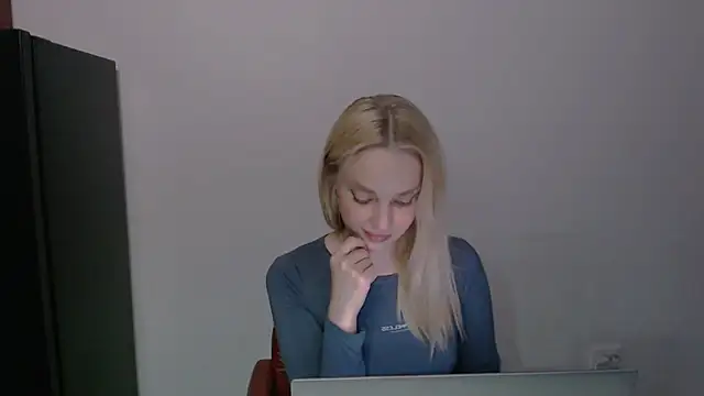 Lia_noo_regrets' Webcam Show