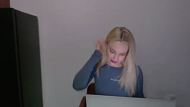 Pokazy przed kamerką – Lia_noo_regrets
