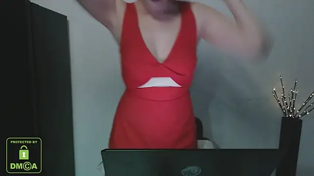 Lia_noo_regrets Show in webcam