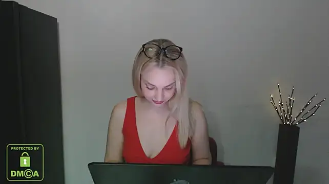 Lia_noo_regrets Show Webcam