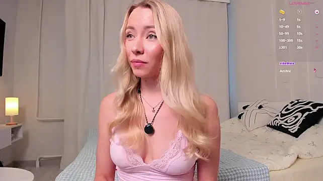 DanaCandy's Live Chat Room