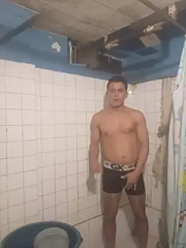 BuiltHotline Webcam-Show