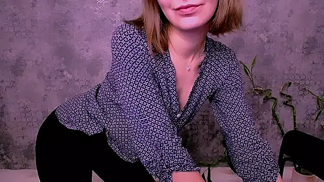 Peggy_f_: διαδικτυακό σόου στην κάμερα