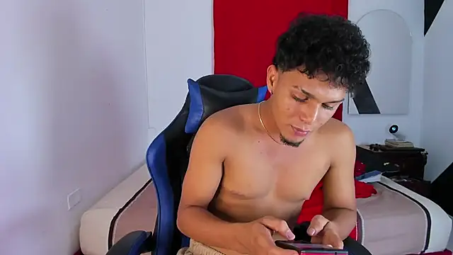 Master_hot06 Webcam Show