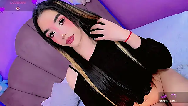 AlissonDannae777 Adlı Modelin Canlı XXX Sohbeti