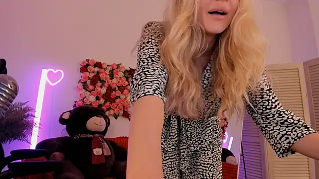 AstraMonroe's Webcam Show