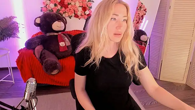 AstraMonroe's Live XXX Chat
