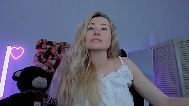 Živý XXX chat AstraMonroe