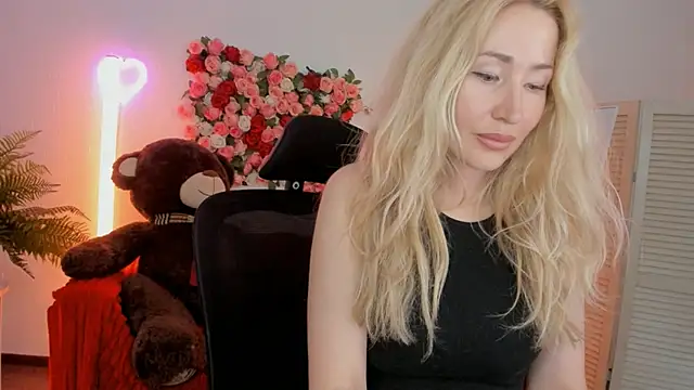 AstraMonroe's Live XXX Chat