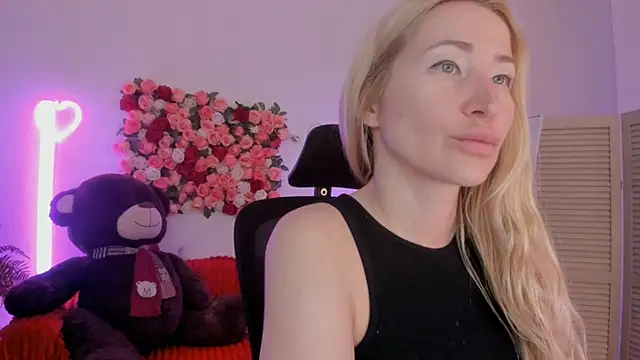Chat +18 de AstraMonroe ao vivo
