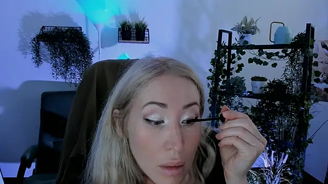 AstraMonroe's Live XXX Chat