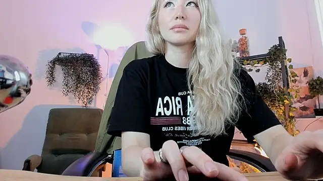 AstraMonroe's Live XXX Chat