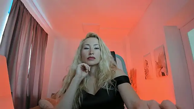 AstraMonroe's Live XXX Chat