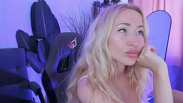 AstraMonroe's Live XXX Chat