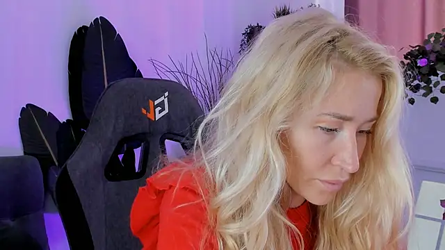 Chat XXX ao vivo de AstraMonroe