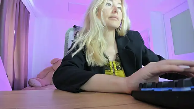 AstraMonroe – webcam-show