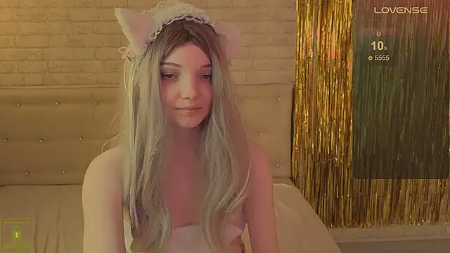 AnimeAlica18's Live XXX Chat