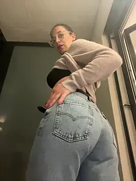 Show modela eli5566 na web-kameri