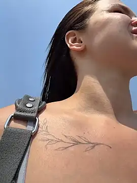 Show modela MiraReach na web-kameri