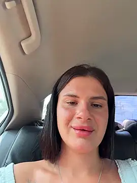 MiraReach: вебкам-шоу