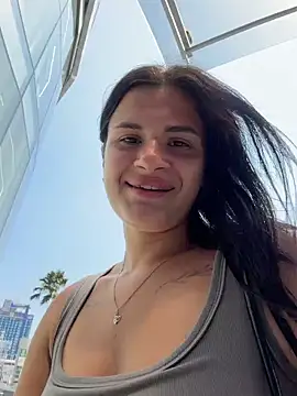 MiraReach Show in webcam