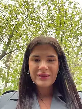 MiraReachn Webbikameraesitys