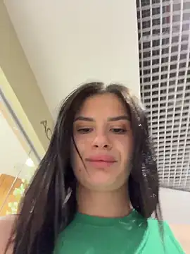 MiraReach's Live Chat Room