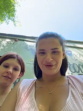 MiraReach's Webcam Show