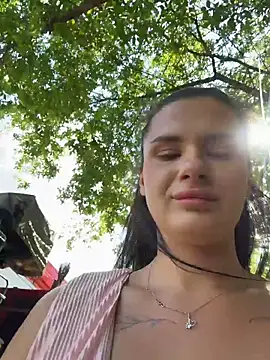 MiraReachn Webbikameraesitys