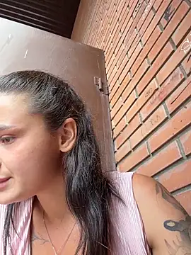 MiraReach's Webcam Show