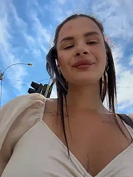 MiraReach's Webcam Show