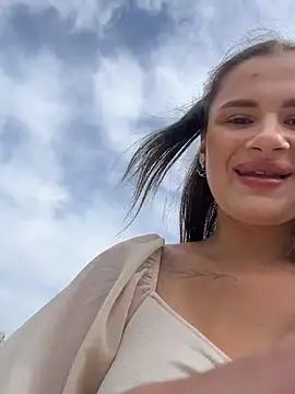 MiraReach Show in webcam
