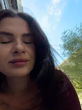 MiraReach Show in webcam